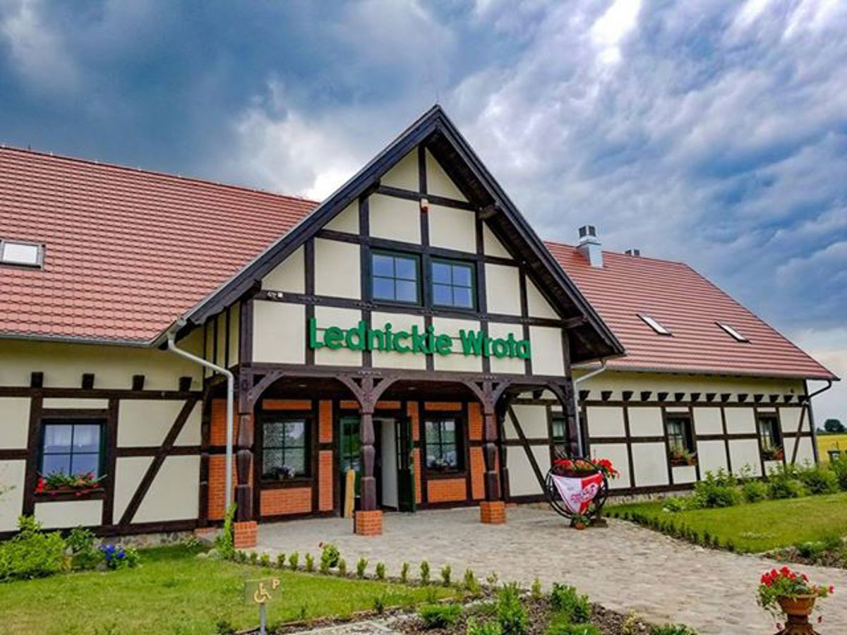 Karczma Lednickie Wrota / Restauracja i Pokoje Gościnne / Lednogóra, Lednogóra